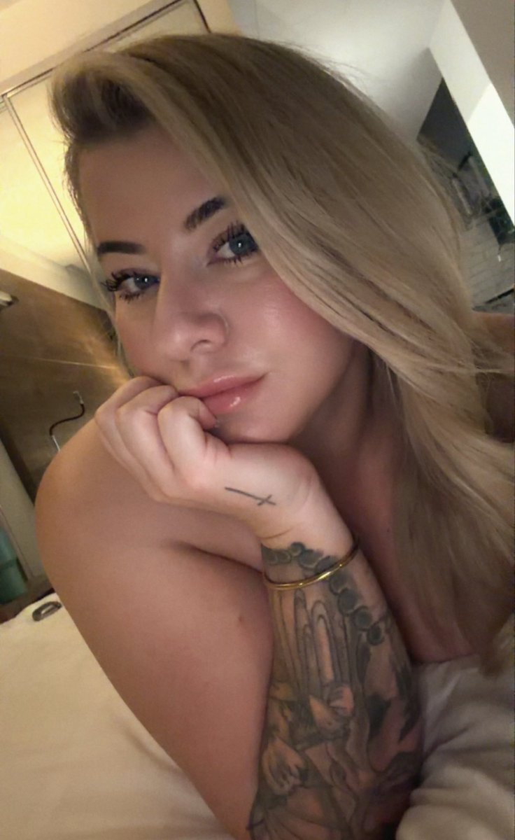 KatyKingLoves's tweet photo. The most seductive thing you can give someone isn’t sex.

It’s the feeling that, for a moment, nowhere else exists. ✨ https://t.co/3BTTEqcV3K