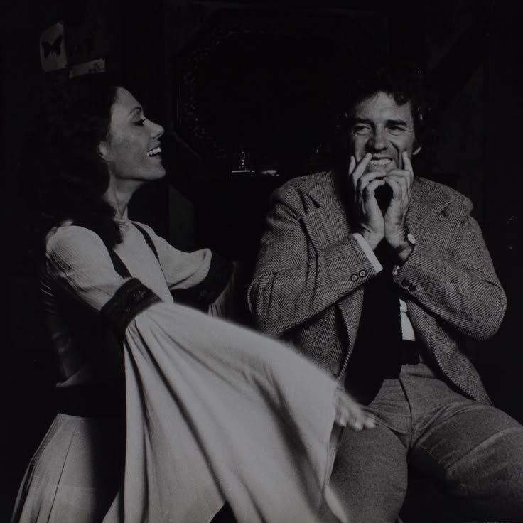 acervodinasfat's tweet photo. dina sfat e juca de oliveira na peça ‘o colecionador’, 1974. https://t.co/J5d1DVxD7U