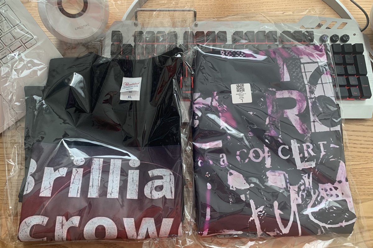 esuite88's tweet photo. 2026 9/20 club vijonでのライブ。限定Tシャツのデザインが完成しました。
限定36枚。不良在庫になりませんように。🙏 https://t.co/9AifoiuPCU