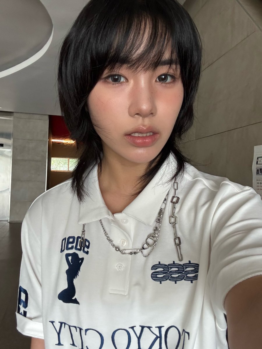 YPS_Forever124's tweet photo. 260902｜10 : 37 KST
DE 💚 ⚽

#YOUNGPOSSE #영파씨 https://t.co/Wi79ID8F49