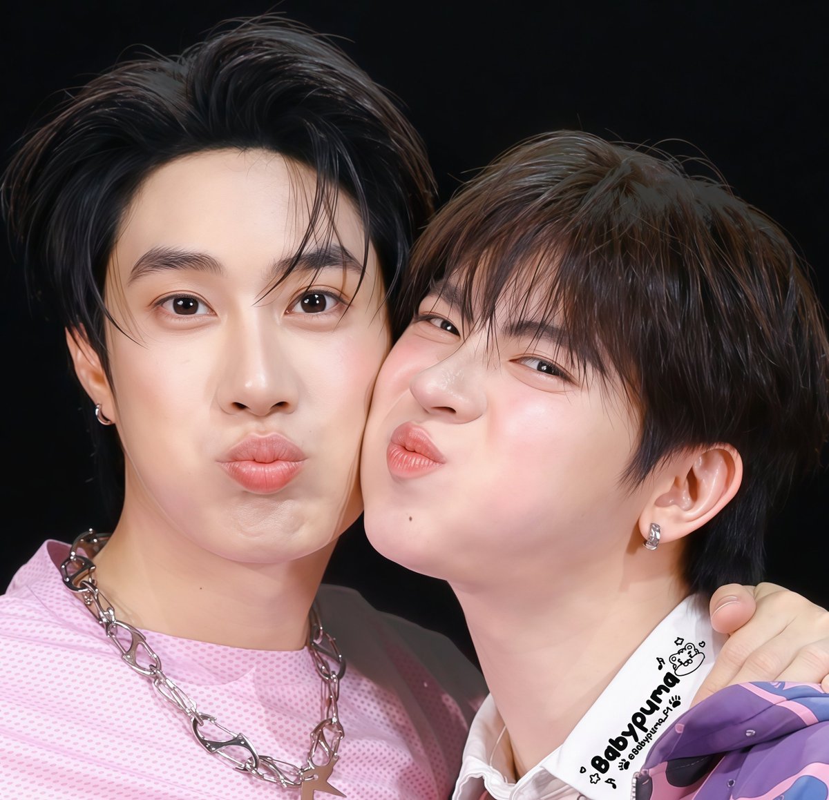 Babypuma_F1's tweet photo. ไม่อยากจะอวดเลย(อวด!!!)ผมมี
.
.
เติ้ลเฟิร์สวันจุ่มแก้ม in Madrid เป็นของตัวเอง🤭

TFO HOLA MADRID

#ของขวัญที่มาดริด 

#TleFirstone #เติ้ลเฟิร์สวัน ☆
♡ #TLE_mtm  ♡♡ #Firstone ♡ https://t.co/vCiO27P0tj