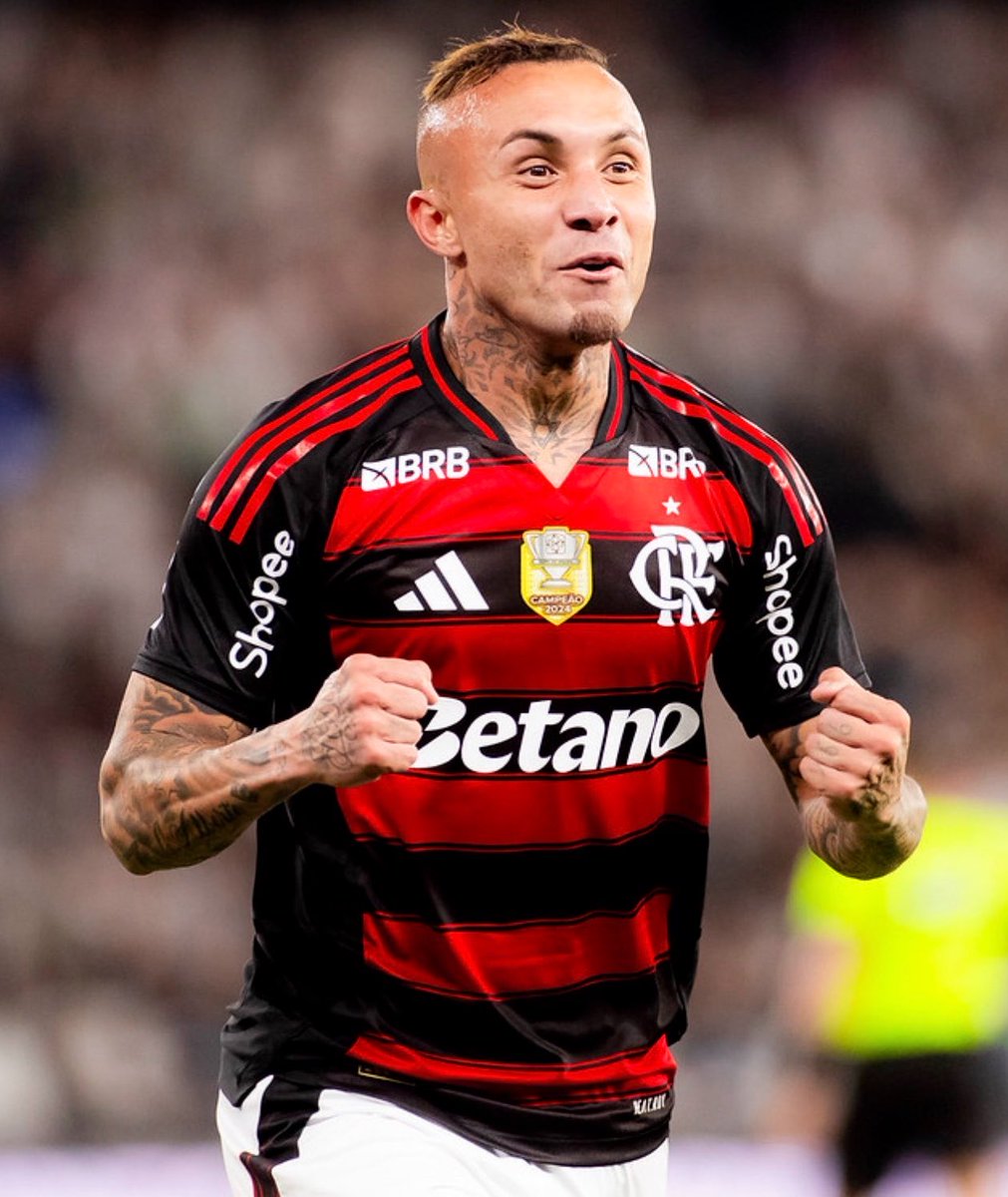 EspacoGlorioso's tweet photo. Não é querendo julgar, porque cada um tem sua opinião…

Mas Villalba, Júnior Santos (o atual!), Kauan Toledo, Matheus Martins não chegam aos pes do Cebolinha.

Chega para ser TITULARISSIMO no Botafogo.

“Ah, mas pediu 1,5M por mês”

Chris Ramos ganhava 1 milhão. Neto ganhava 900 mil. Tucu ganhava 1,8 milhões.

O futebol tá inflacionado, é a vida.