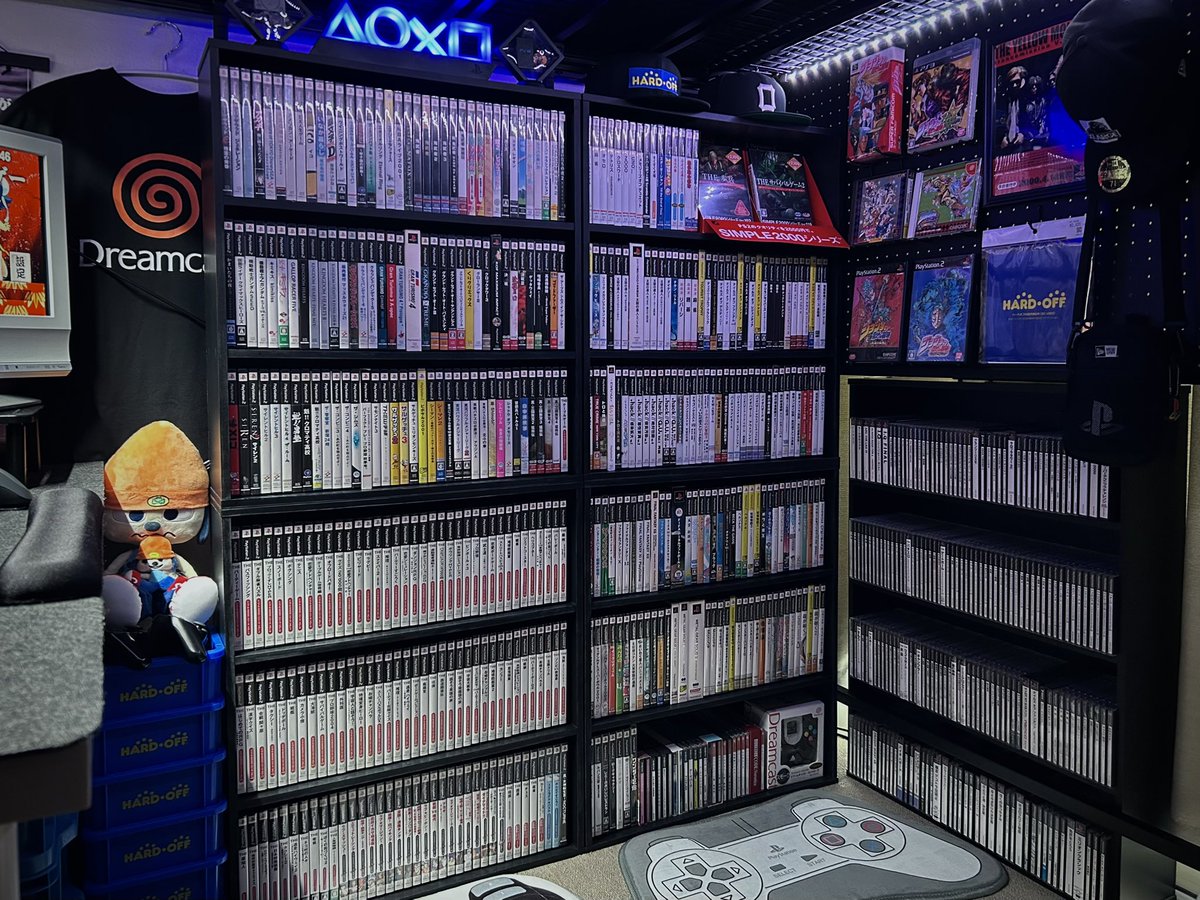 engawahakarei's tweet photo. 照明をテープライトに変更しました！良い感じ！！
#レトロゲーム部屋 https://t.co/IXqHF8AkFn