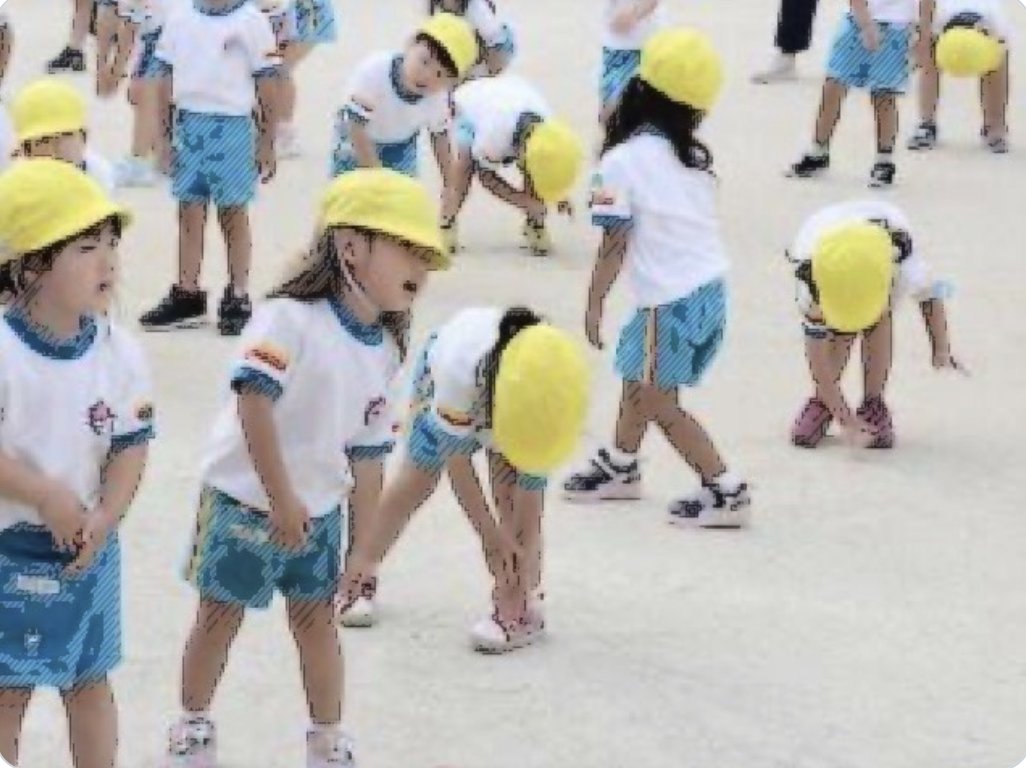 SamuraiShibaJP's tweet photo. 変な世の中になってると思う人✋

保育園「ラジオ体操で、ケガをする子が増えたので、禁止にします」 https://t.co/z8m4IG9o4x