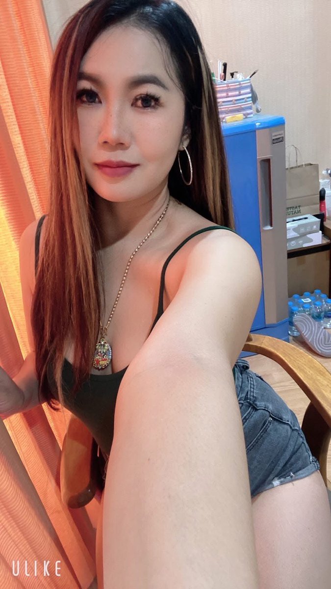 MagaretAsebedo's tweet photo. 🧴ใครชอบงานผิวธรรมชาติ น่าจะถูกใจกับตัวนี้
ทาแล้วผิวดูละมุนขึ้นแบบพอดี และแต่งหน้าต่อได้ง่าย🍅
✨รีวิวตามความรู้สึกหลังลองใ���้ ใครสนใจก็ลองดูได้เลย

#รับงานดอนหัวฬ่อ
🆔aam232 https://t.co/VX96vkrU0J