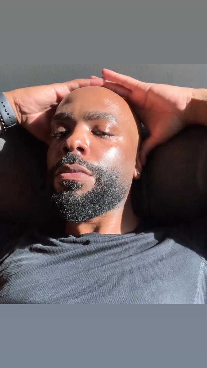 NUDERADIO101's tweet photo. what’s an INSANE face card https://t.co/dFBTzL7TRO