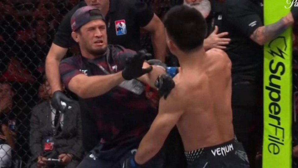 canoesdungeon's tweet photo. @ChampRDS You heard it here first folks, Dana has banned this goblin freak from ever setting a foot inside the ufc octagon

Kid will just have to stick to fighting regional bums outside the UFC for the rest of his MMA career 😂 https://t.co/10j6N70D3d