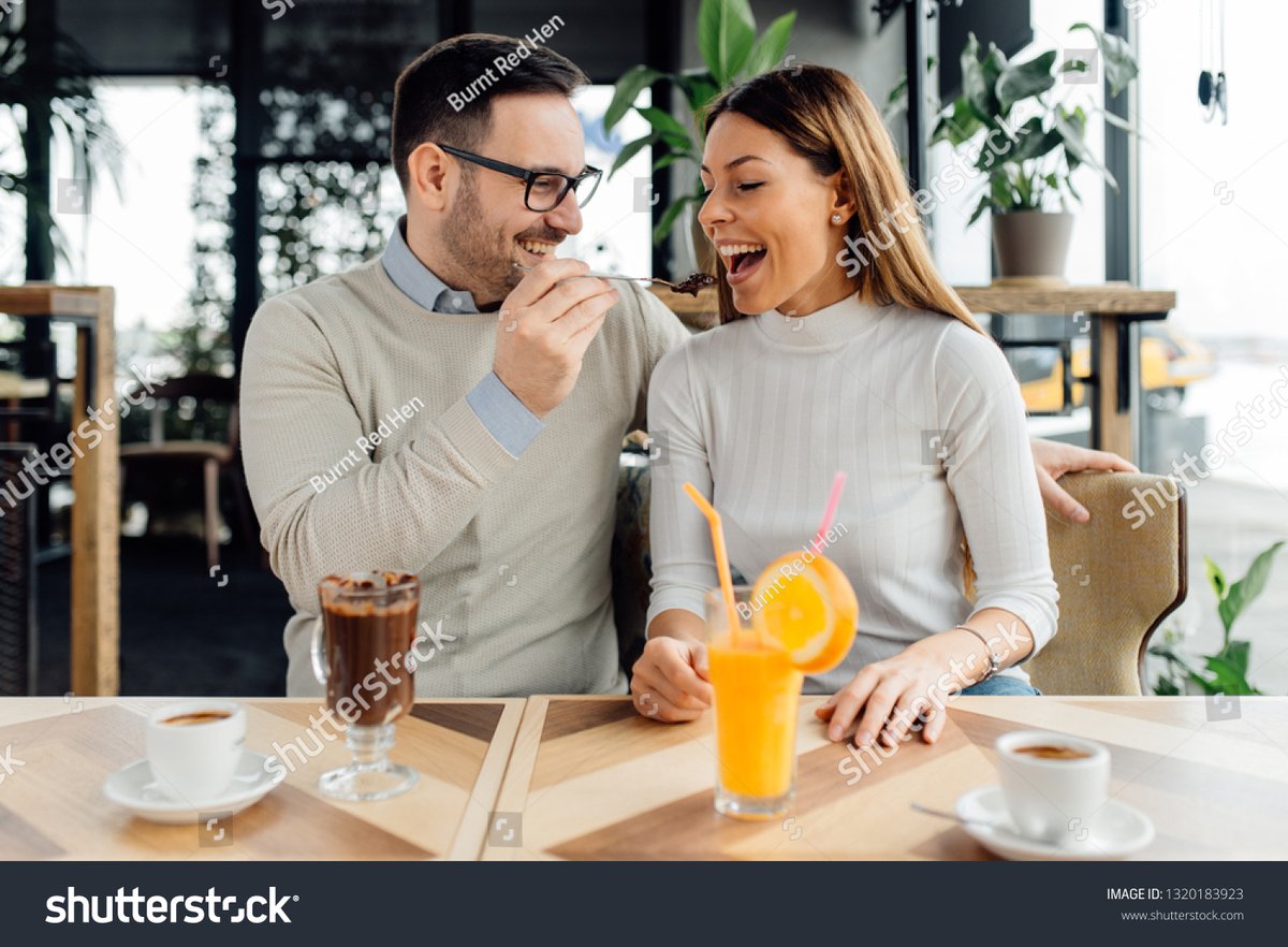 JasminePosolf's tweet photo. Hoy desayunamos churros con chocolate y compartimos una sonrisa simple, nada más perfecto para un martes.， https://t.co/69FBR9o2Bd