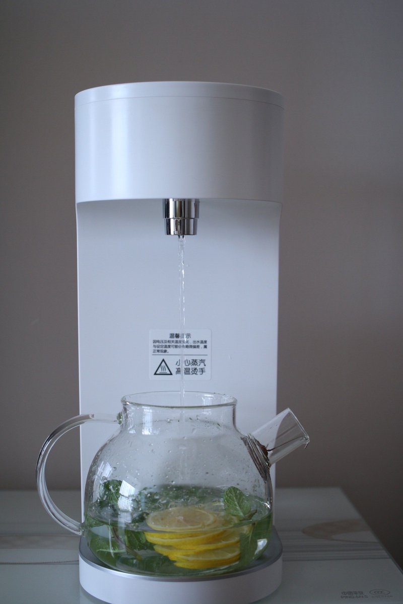 JuneHumed4's tweet photo. Hoy preparo una limonada fresca con menta casera, ideal para los días calurosos! Solo necesitas limones, azúcar, agua y unas hojas de menta. Prueba esta receta rápida!， https://t.co/XYOY5ZhNwj