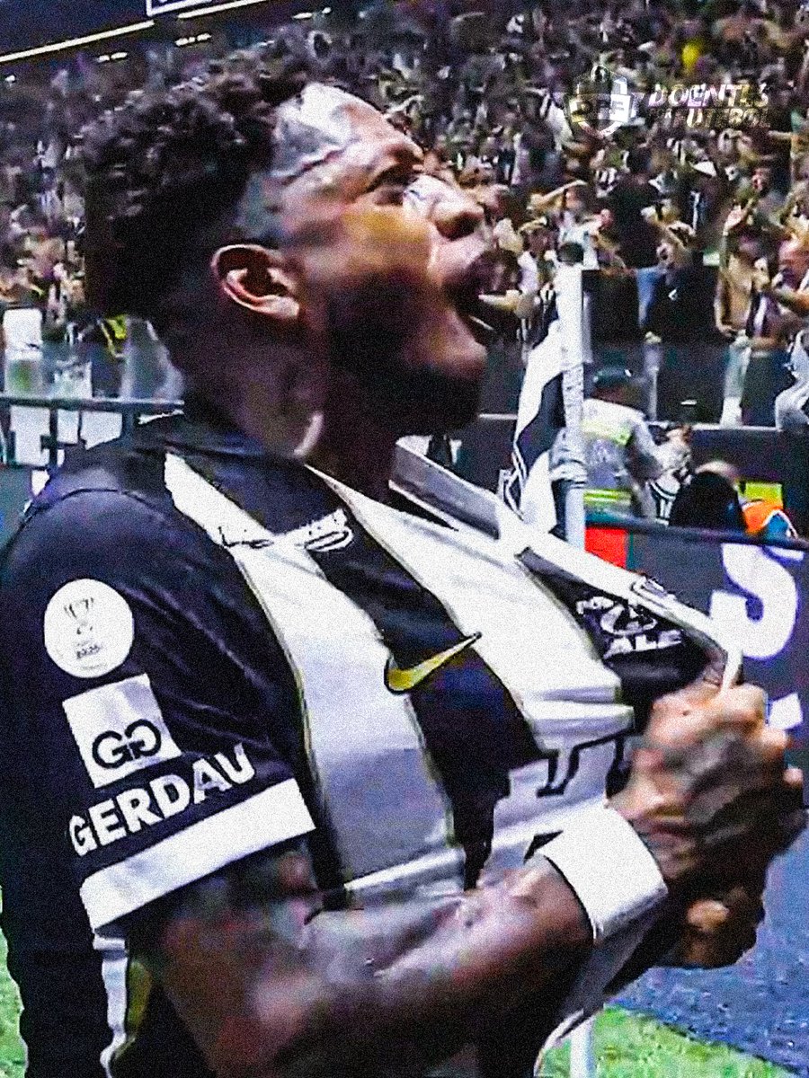 DoentesPFutebol's tweet photo. Voltou para o time do coração e vai fazendo o gol que classifica o Galo e elimina o maior rival numa virada ESPETACULAR.

Fred foi uma contratação muito foda do Atlético Mineiro. https://t.co/UNiFdg87xv