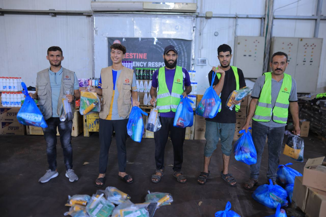givinghandsca's tweet photo. Prepared with care, delivered where the need is greatest. 🧴
Giving Hands teams are packing and distributing hygiene parcels across Gaza, helping families protect their health, cleanliness, and dignity.
https://t.co/oB5gwdm84g
#HygieneParcels #GivingHands https://t.co/IhcWgfA3Sw