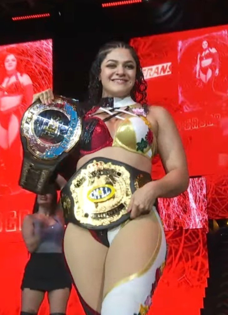 pinklightsticc's tweet photo. PERSEPHONE FIRST ENTRANCE AS TBS CHAMP AND NEW CMLL BELT DESIGN, THE ABSOLUTE COOLEST
#cmll https://t.co/nUJynZxcco