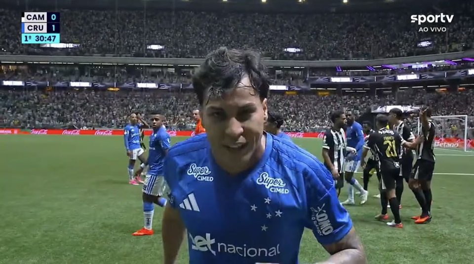 DepreHulk's tweet photo. TODA ARROGÂNCIA FOI CASTIGADA

- Comemoram lesão do Ruan 
- Comemoram Kaio Jorge jogar a partidas 
- Fizeram camisa para o Kaio Jorge

Isso tudo para não jogar NADA, ser dominado o jogo INTEIRO! 

FALADOR PASSA MAL, SEU PAI SOU EU KAIO JORGE https://t.co/kxrKmrVPz9