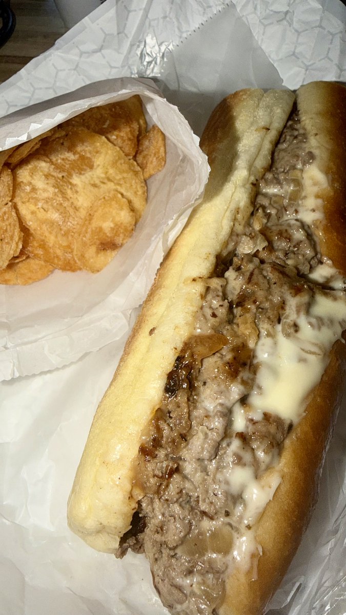 Gleauxria's tweet photo. and then i went and got myself a philly cheesesteak from a local spot w/ some house-made chips https://t.co/WB0B2tmBOP