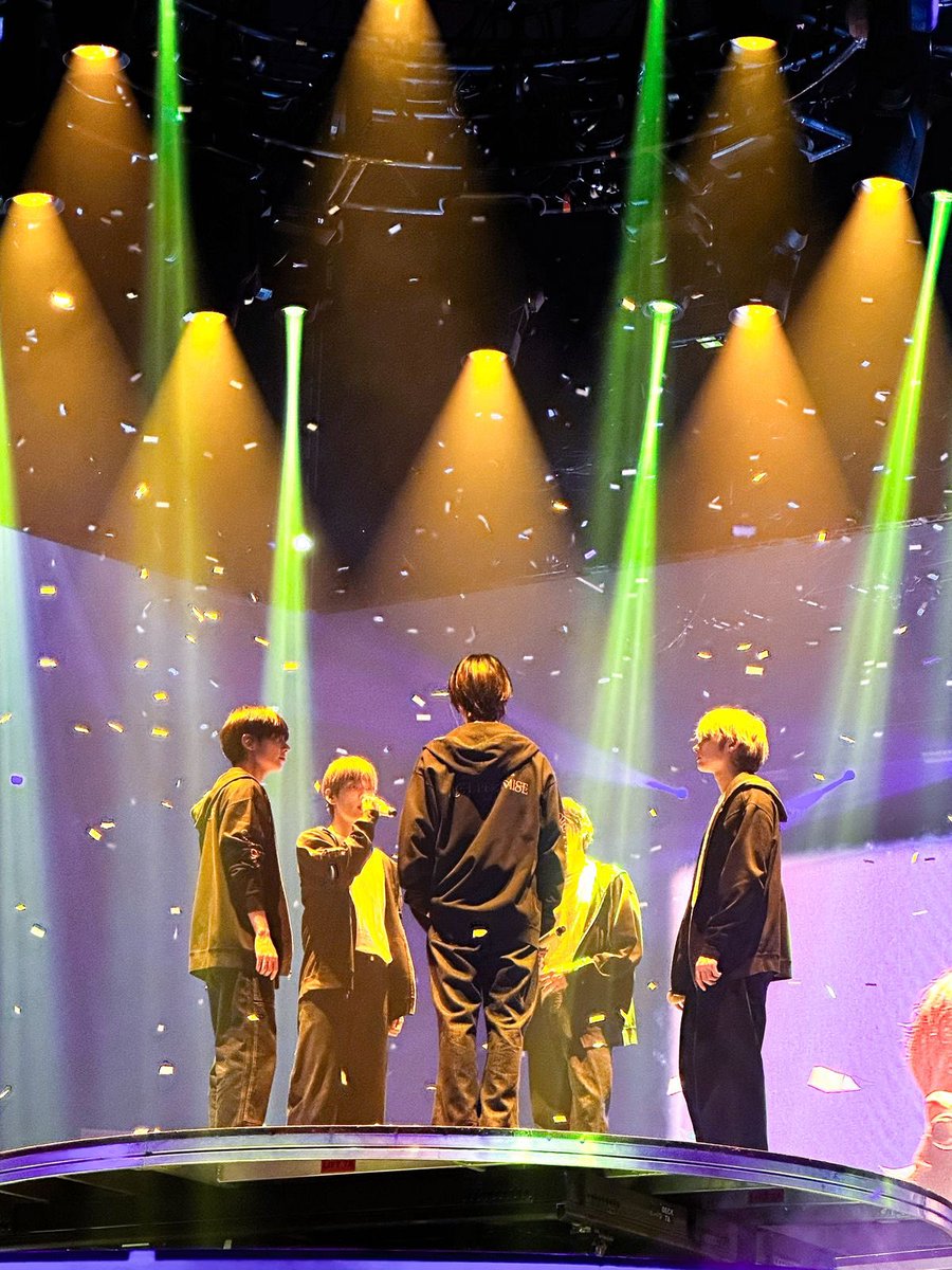 myrfdiary's tweet photo. WE WANT TXT IN BRAZIL 🇧🇷
@TXT_bighit @BIGHIT_MUSIC
#TXTCOMETOBRAZIL — Uma Thread para o fandom MOA e ouvintes do TXT. https://t.co/xEywb1hd2m
