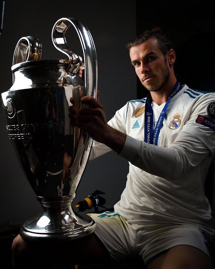 theMadridZone's tweet photo. 🚨 Gareth Bale at Real Madrid: 

• 258 games 
• 106 goals 
• 67 assists 
• 5x Champions League 
• 3x La Liga
• 1x Copa del Rey 
• 4x Club World Cup 
• 3x UEFA Super Cup 
• 3x Supercopa de España

One of the greatest deadline day signings ever. 🤍🐉 https://t.co/xXik5vmz0n