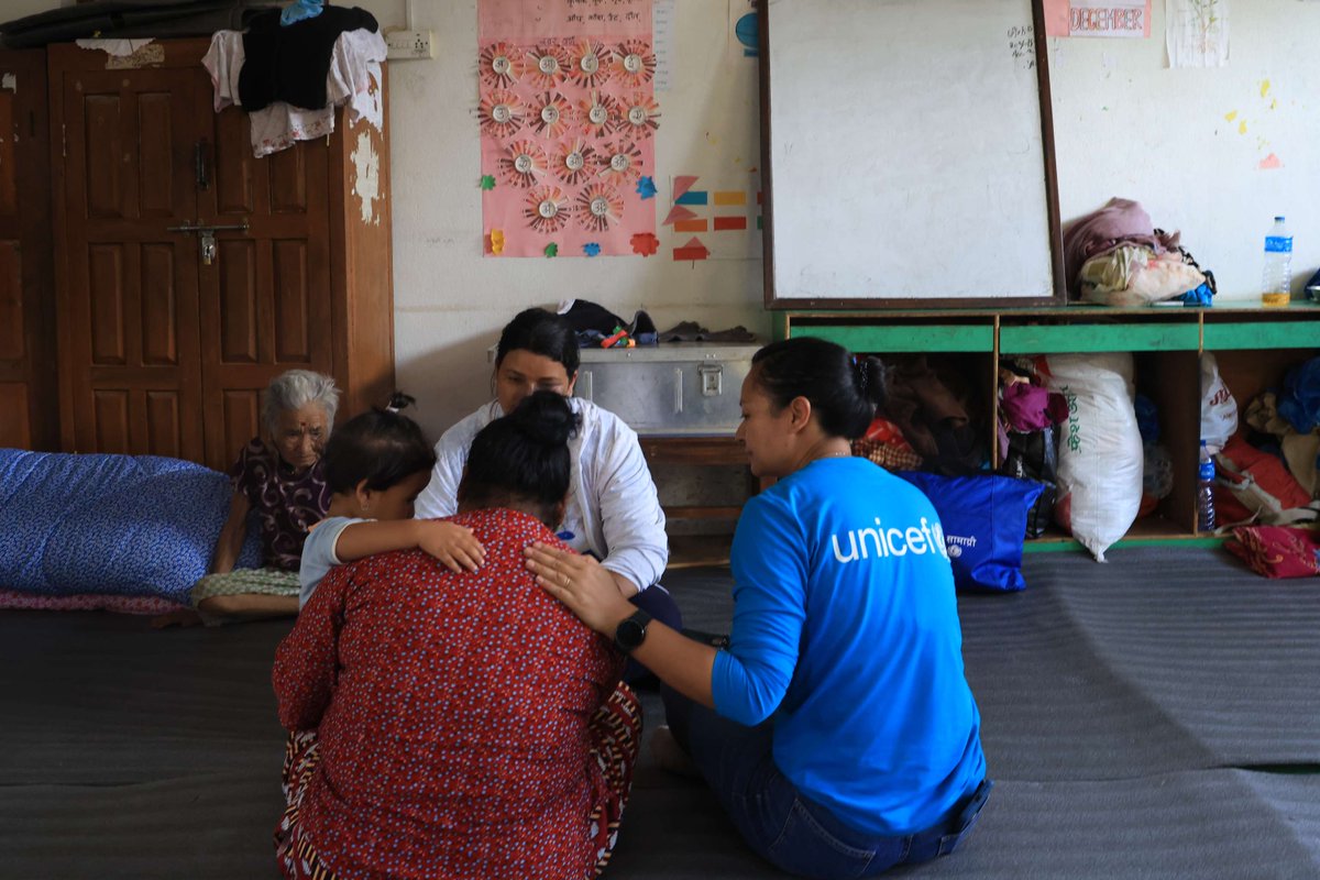 UNICEFAPRO's tweet photo. For children who survived #NepalFloods, recovery doesn’t end when the waters recede. 
Healing takes time. UNICEF-supported teams are giving children &amp; families safe spaces to talk, play, cope w/ trauma, reconnect &amp; begin to feel safe again. 
@unicef_nepal
https://t.co/OUaipdbiHK https://t.co/DWoy2ncdpC