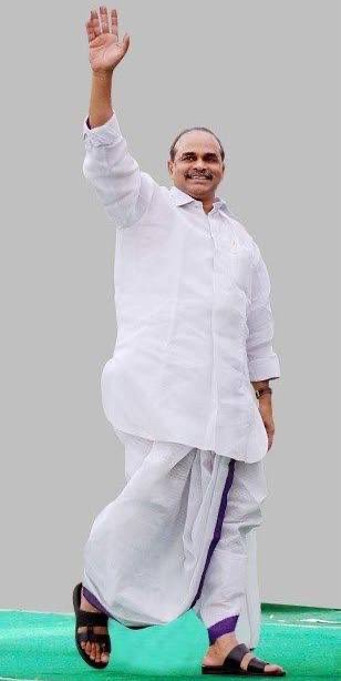 MaViGun2029's tweet photo. ఆరోగ్య శ్రీ వల్ల బ్రతికిన ప్రతి గుండె చప్పుడు లో ఆయన నవ్వులు వినిపిస్తూనే ఉంటాయి 

జోహర్ వై.ఎస్.ఆర్.
❤️❤️❤️❤️ https://t.co/fLRIz139KH