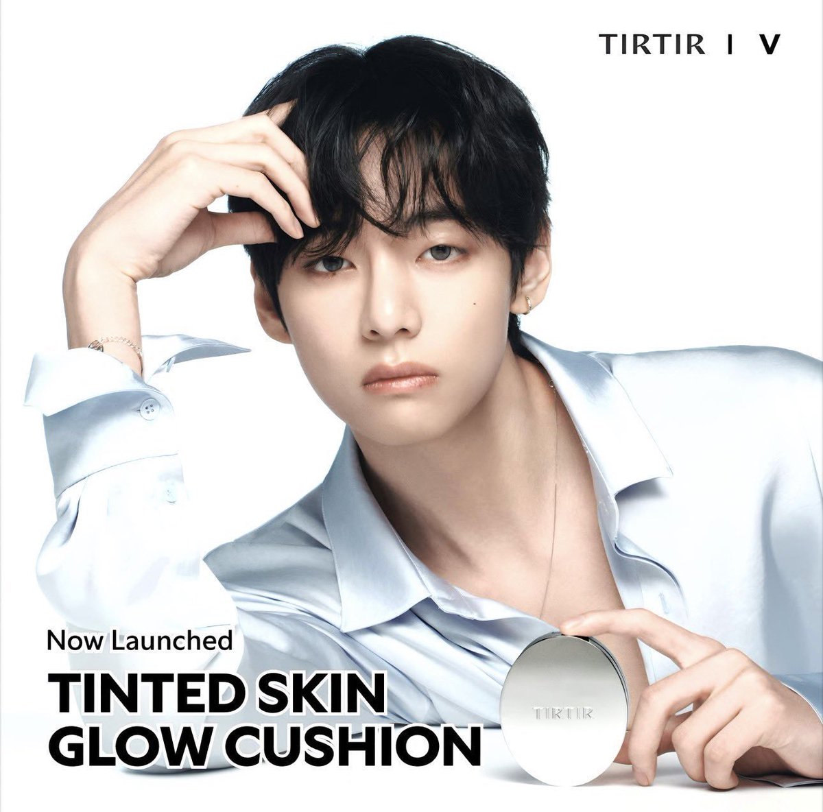 KTHIndonesia's tweet photo. Taehyung untuk iklan TIRTIR Tinted Skin Glow Cushion di Facebook 

V FACE OF TIRTIR
TIRTIR AMBASSADOR TAEHYUNG
#TaehyungxTIRTIR #VxTIRTIRGLOBAL https://t.co/AE8KJsQZdl