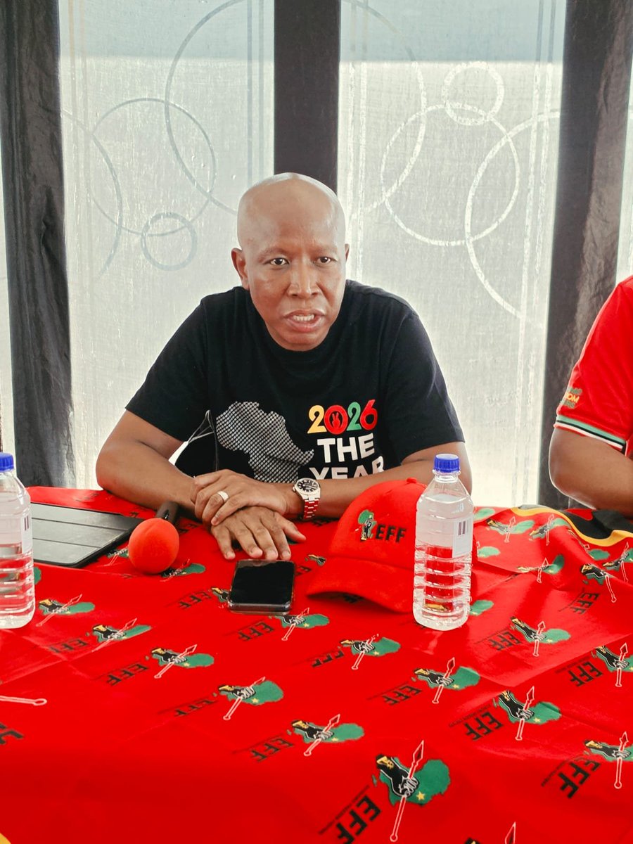 EFF_Limpopo's tweet photo. ♦️In Pictures♦️

The EFF President and Commander In Chief Julius Sello Malema met with Collins Chabane Mayoral Candidate, all Collins Chabane ward Councillor Candidates and SRETF members to get reports on the organisational readiness ahead of Local Government Elections https://t.co/vfbQlSOWOp
