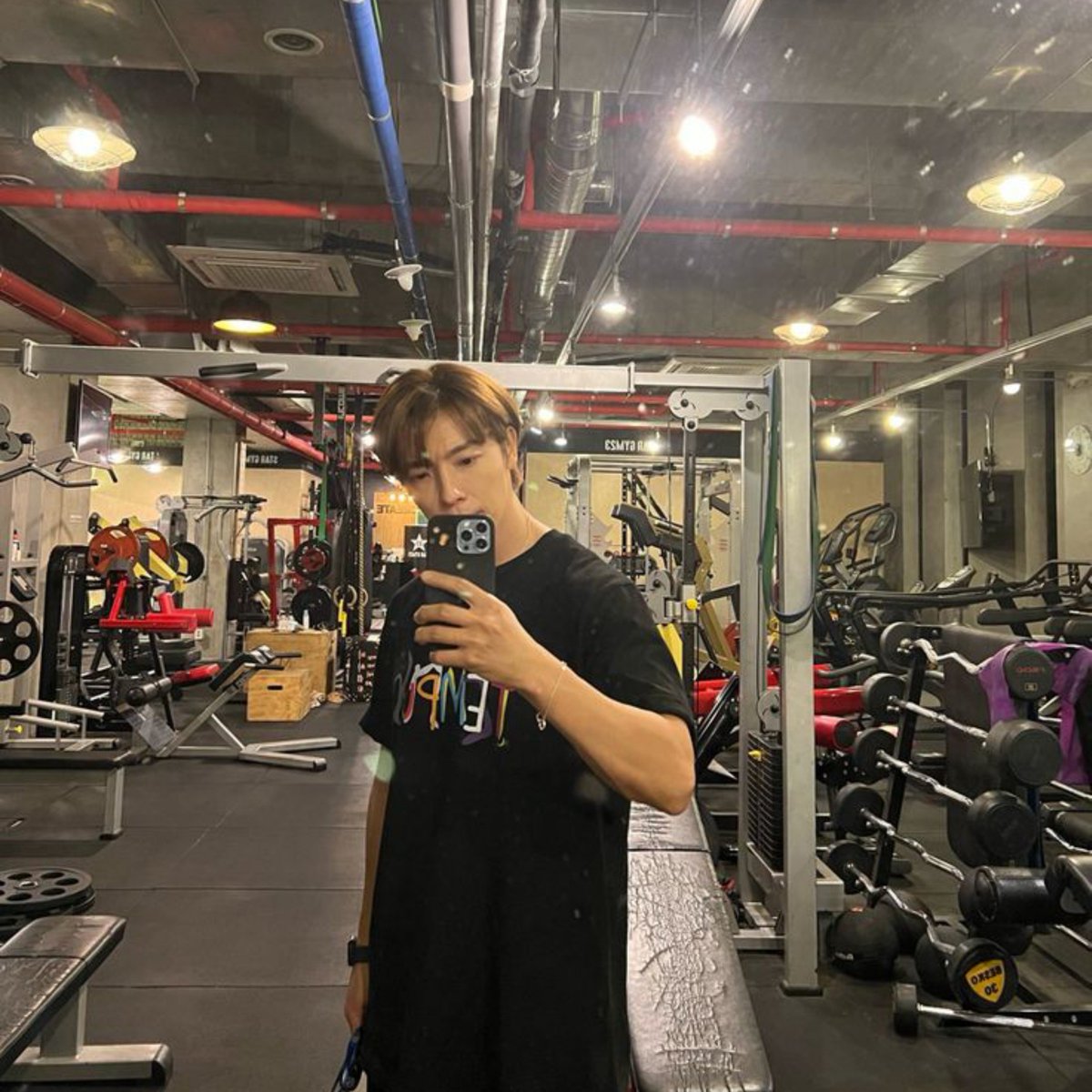 sojhvan's tweet photo. same but diff, gua gabisa berkata kata but this is my bokap and i honestly don’t even know what to say, you’ve given me so much of your time and love, bapak https://t.co/U9gakMEfq7
