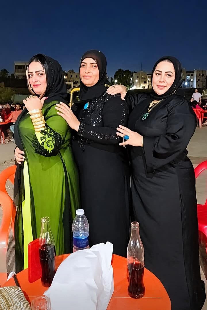 hunadig6's tweet photo. أنا وأخواتى بنصبح عليكم 😘 https://t.co/a0pQ9DKJDz