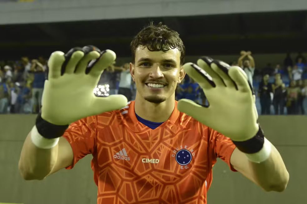 Centraldoocec's tweet photo. Obrigado moleque 

Você com 20 anos, VINTE ANOS, já fez muito.
Tem um futuro brilhante 🙏 https://t.co/cSW1IlJnBd