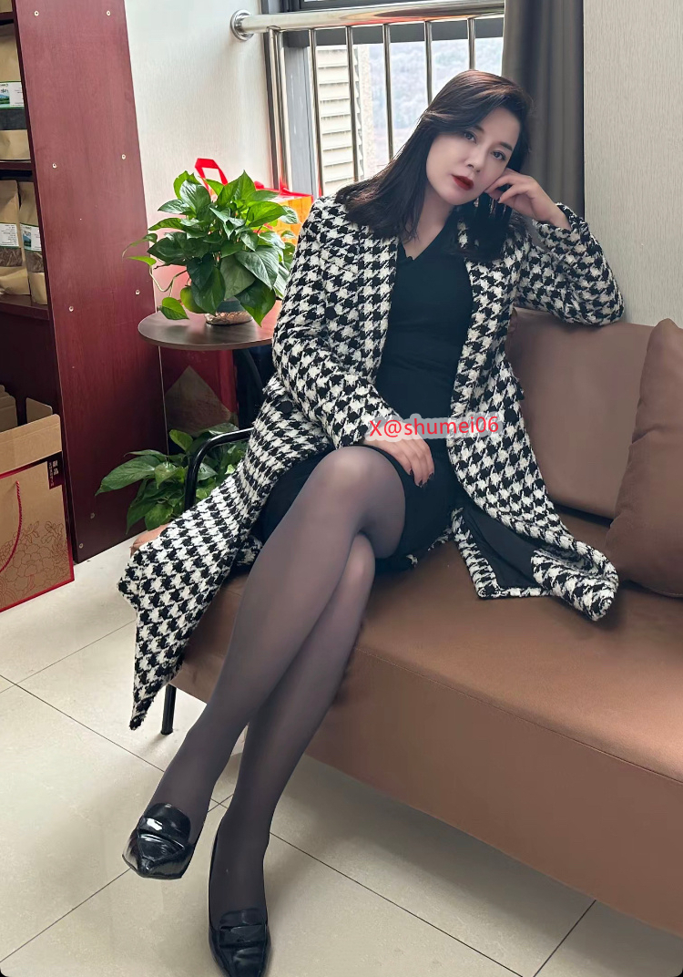 shumei06's tweet photo. 经典千鸟格，穿出属于自己的从容与气场。✨ https://t.co/ZLgZz8ksje