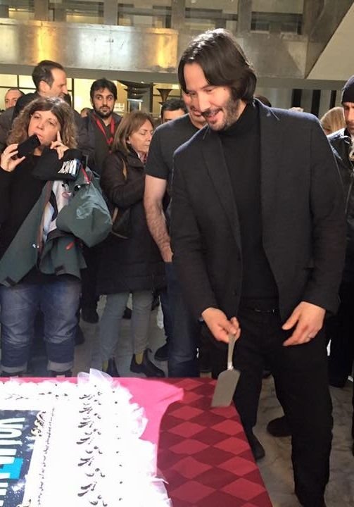 Keanu_Reeves645's tweet photo. “Happy birthday to me! 🎂✨ I’m grateful for another year of life, growth, beautiful memories, and the incredible people who continue to support me.  Thank you all for being part of this journey. Here’s to another chapter filled with happiness, purpose, and new possibilities. 🥂 https://t.co/nMiHW6dfCN