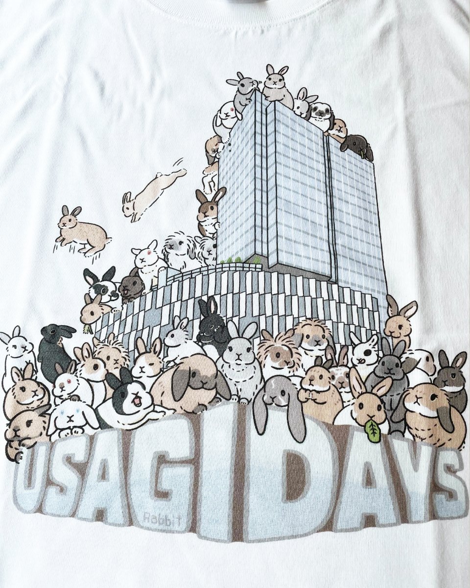 studio__rex's tweet photo. うさぎDays限定Tシャツ🐇

昨年に引き続き、ウサチャンがたくさん集まったイラストを描きました。
うさぎDaysにて販売させていただきます（@usagidays2026）。

イベントの記念にもどうぞ！
-----
『うさぎDays』
✤2026年10月7日（水）～12日（月・祝）
*最終日は午後5時終了
✤ 阪神梅田本店8階 催事場
-----
＃2026うさぎDays
