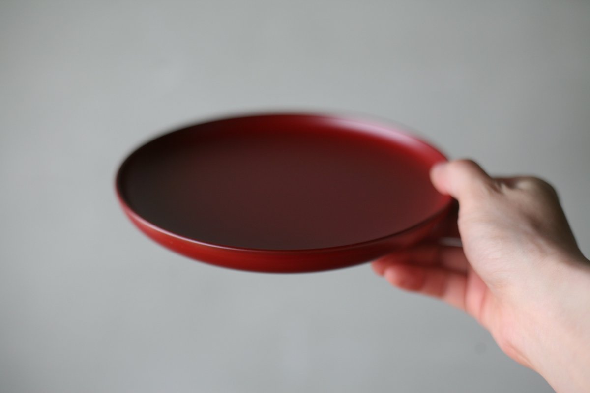 shokunincomfr's tweet photo. [Le Kobiru Plate d'Appi Urushi Studio a été ajouté]

Un plat autrefois utilisé pour servir des boulettes de riz et des pickles entre deux travaux des champs a été redessiné dans une forme facile à utiliser de nos jours.
https://t.co/ZSKwqQDXCw https://t.co/nH1luUE5zz