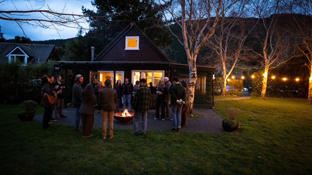 MangaroaFarms's tweet photo. Last week we hosted two Farm to Table dinners for Wellington on a Plate - a Field to Feast experience with delicious kai created by Tyler, with a real focus on local food. All veges and meat came from the farm, and most of the additional ingredients provided by local suppliers. https://t.co/jnkjwj2gTj