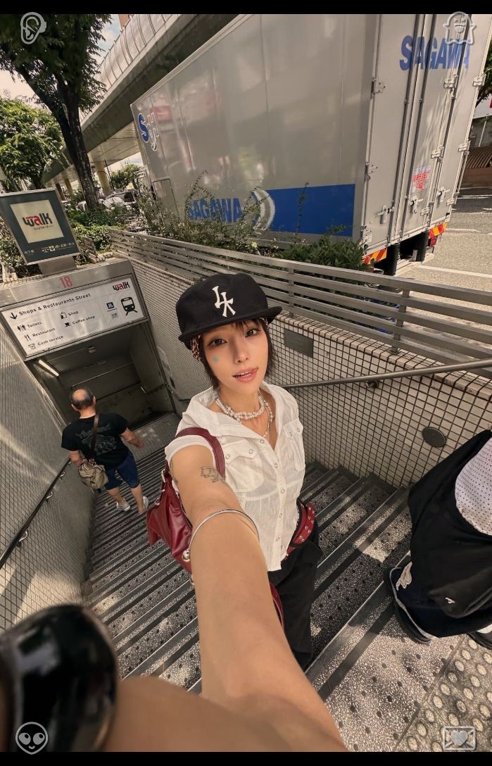 hi___0109's tweet photo. 🌹Eggplant with tomatoes
A piercing, frigid chime broke through the silence as her phone buzzed. She picked it up without a glance, her tone clipped and emotionless—just a single, detached “Yes”—offering nothing extra, leaving no opening for anyone to see through her, to sl https://t.co/W2vN7IK0ba