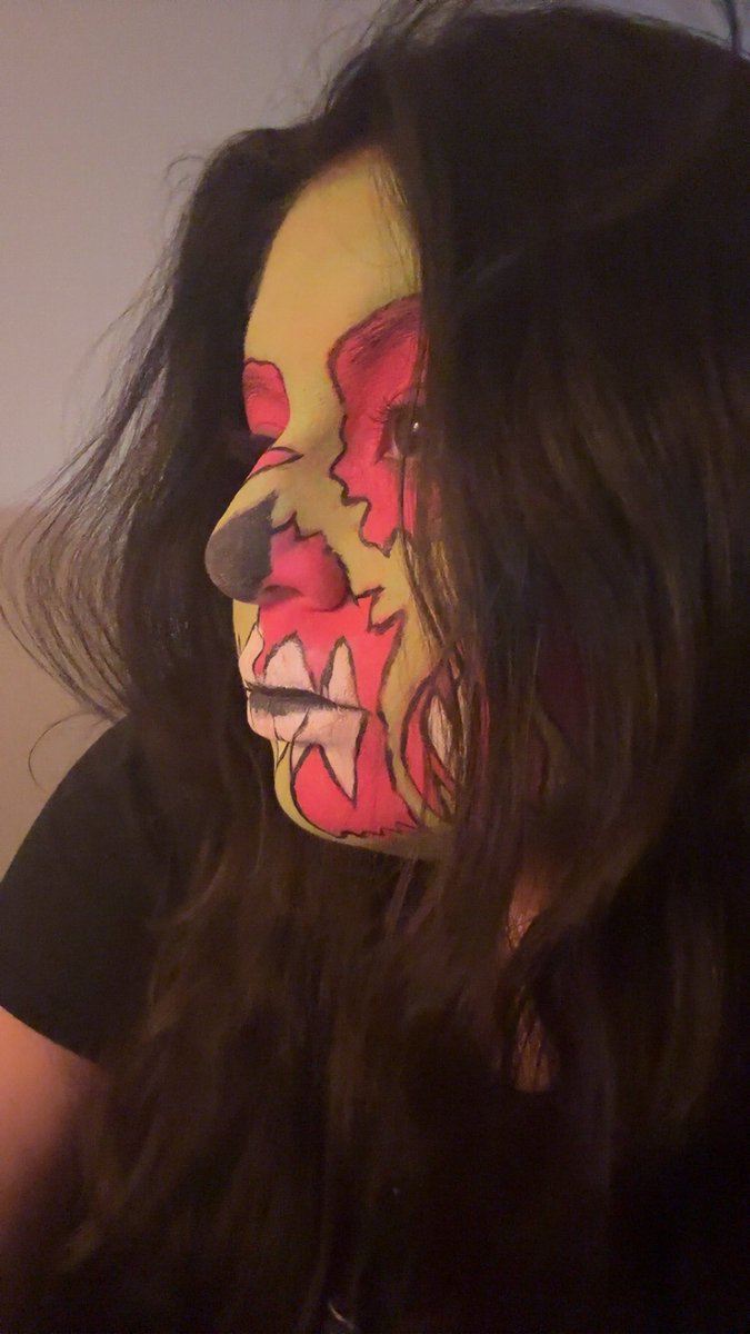 rageandlipgloss's tweet photo. Zombie, Zombie 🧟‍♀️💖💚 https://t.co/KA2psEZTMg