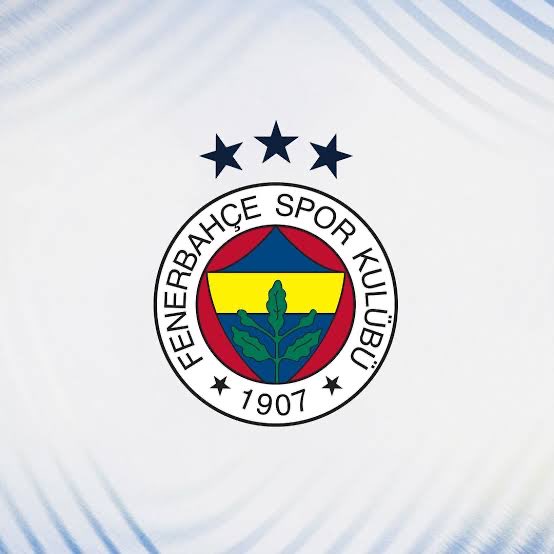 1905ritim's tweet photo. Fenerbahçe’de“sadece bu sezon”sözleşmesi feshedilen ya da feshedilmek istenen isimlerin,kulübe gelişlerinde KAP’ta açıklanan bonservis bedelleri:

• Becão — 8.312.500 € (doğrudan bonservis)

• Amrabat — 2.000.000 € kiralık + 12.000.000 € bonservis

• Diego Carlos — ~11.000.000 € (doğrudan bonservis)

• Çağlar Söyüncü —2.000.000 € kiralık + 8.500.000 € bonservis

• Livaković — 6.650.000 € + 950.000 € bonus (doğrudan bonservis)

• Cengiz Ünder — 15.000.000 € (doğrudan bonservis)

• Fred — 9.743.589,5 € (doğrudan bonservis)

Bunlar KAP rakamları. 

Bonusların tamamı burada yok.

Oyunculara verilen maaşlar burda yok.

Bu Fenerbahçe resmi rakamları. 

Geçen sezon Amrabat, Livaković, Diego Carlos, Cengiz Ünder, Becão ve İrfan Can Kahveci kiralık giderken maaşlarının önemli kısmını yine Fenerbahçe ödedi.

Listede Mourinho tazminatı yok.

Tedesco tazminatı yok.

Ederson, Kanté, Kerem Aktürkoğlu, Mattéo Guendouzi,Skriniar, Vedat Muriqi, Greenwood ,lukaku , ake yok.

Yıllardır “oyuncu satıyoruz, biz öyle alıyoruz” diyenlere soru:

Arda Güler, Ferdi Kadıoğlu, Yusuf Akçiçek, Kim Min-jae satışlarından gelen gelir; 

sadece bu sezon kurtulmak istenen oyuncuların bonservis + maaş yükünü karşılıyor mu?

Fenerbahçe UEFA’dan limit cezası aldı, yine tescillendi .

TFF’ye soruyoruz:

Sadece bu sezon kurtulmak istenen oyuncuların resmi bonservis ve maaş yükü bu olan Fenerbahçe, belirlenen limitlere uyuyor mu?

Uymuyorsa bu yine cezasız mı kalacak?

TFF Türkiye futbolunun amiri değil mi?

UEFA’nın ortaya koyduğu limit ihlali için geçen yıl neden / nasıl ceza verilmedi?

Bu yıl Lukaku, Greenwood, Aké, Vedat ve diğer transferlerle Fenerbahçe limit içinde kaldı mı?

Geçen yılki gibi aştıysa yine mi ceza yok?

Kerem Aktürkoğlu’nun sözleşmesi asgari ücret / asgari ücret altında revize edilip “çift sözleşme” iddiası kapandı mı, kapanmadı mı?

Sorular net:

Fenerbahçe bu modeli başka oyunculara da uygulamış mı?

Geçen yıl Kerem Aktürkoğlu’na yapılan modele benzer bir sözleşme geçen sezon veya bu sezon (TFF’ye bildirilen resmi sözleşme + şirket üzerinden imaj hakkı / yan ödeme) başka bir oyuncuya daha yapıldı mı?

Geçen yıl Kerem’in TFF’ye bildirilen sözleşmesinin asgari ücret olduğu ortaya çıktığı halde 

Özel Televizyon kanalında soru üzerine federasyon başkanı “asgari ücretli değil demişti ”.

Hakan Safi ise “TFF bize yol gösterdi” demişti.

Bu yıl Fenerbahçe’de aynı tarz, asgari ücretli ya da inandırıcı olmayan bir resmi sözleşme var mı?

Varsa TFF bunu araştırıp soruşturacak mı?

Yoksa geçen yıl Hakan Safi’nin dediği gibi TFF yine “yol mu gösterecek”?

TFF’nin belirlediği harcama limitleri denetleniyor mu?

Denetleniyorsa uymayana ceza var mı?

Varsa Fenerbahçe’ye geçen yıl neden verilmedi?

Yoksa bu limitler neden açıklanıyor?

Futbol sadece ayak oyunu değil, bir spordur diyen TFF,
UEFA’ya bağlı bir kurumdur. 

Kamuoyunu bilgilendirmek ve aydınlatmak zorundadır.

Kamuoyunun aydınlatılmasını istiyoruz:

Limitlere uymayanlara ceza var mı, yok mu? 

Bunun açıklanmasını talep ediyoruz.

Uymayanlara ceza varsa, Fenerbahçe’ye geçen yıl neden ceza verilmedi? 

Fenerbahçe cezadan muaf mı?

Bu yıl tüm kluplerin limitler içinde kalıp kalmadığının da açıklanmasını talep ediyoruz.

Ceza yoksa, bu limitler laf olsun diye mi açıklanıyor? 

Bunun da kamuoyuna net şekilde duyurulmasını istiyoruz.