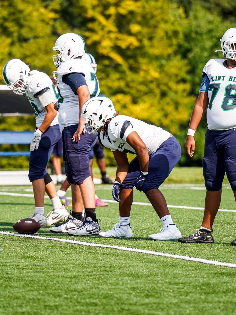 v1ncentwest's tweet photo. Clip from last week’s inter-squad scrimmage. Locked in for Week 1.
@CoachP_eterson https://t.co/pdjodIf20D