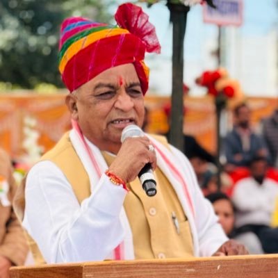 PRAVEENSOFICIAL's tweet photo. बिलाड़ा से लोकप्रिय विधायक एवं प्रदेश के पूर्व कैबिनेट मंत्री 
@IamArjunlalgarg जी को जन्मदिवस के बहुत-बहुत हार्दिक शुभकामनाएं । आप हमेशा स्वस्थ रहें दीर्घायु हो ऐसी ईश्वर से प्रार्थना है। https://t.co/0L0OTI7esC
