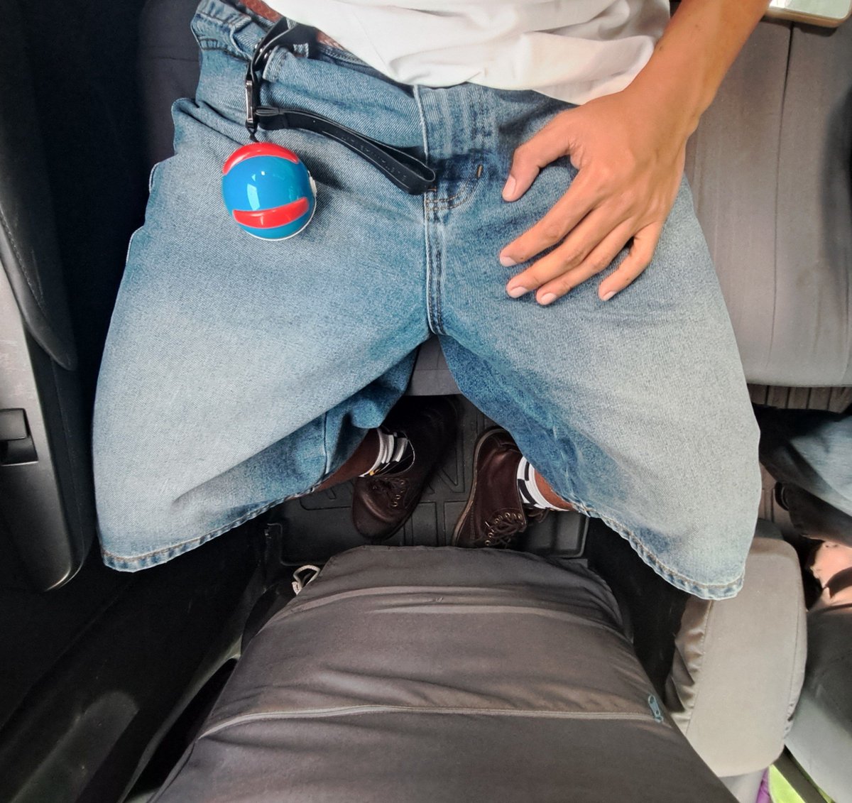 Johnvincentarce's tweet photo. Off to catch some Pokémon! 🎮 https://t.co/lN8p22JuE1