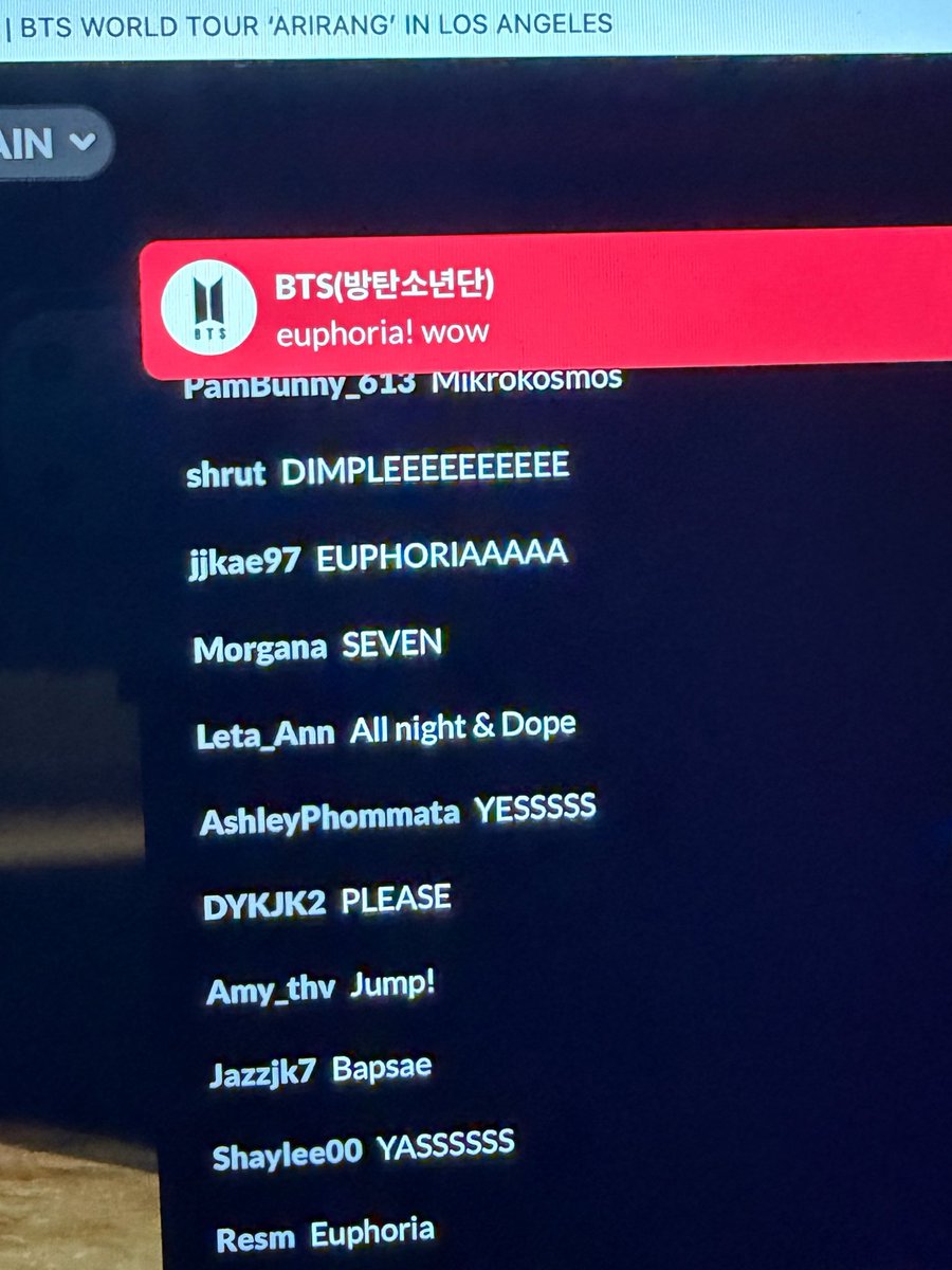 hobvte's tweet photo. chat… we are losing her tonight Euphoria ot7 https://t.co/7vIBAjwmaY