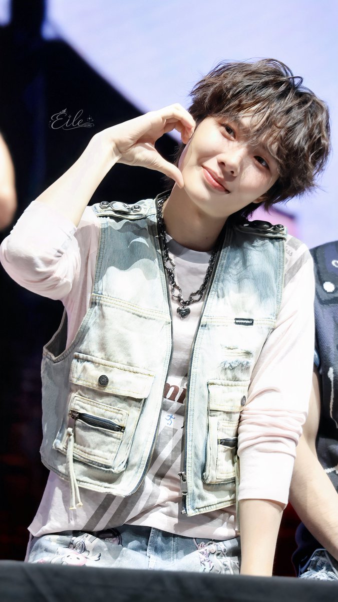 eilezheng's tweet photo. 260830 Khemjira Fan Meet Tour in Europe Madrid 

น่ารักจัง

#KhemjiraFMMadrid
#KengNamping #เก่งน้ำปิง 
#nampingster https://t.co/T1QFPuLxWo