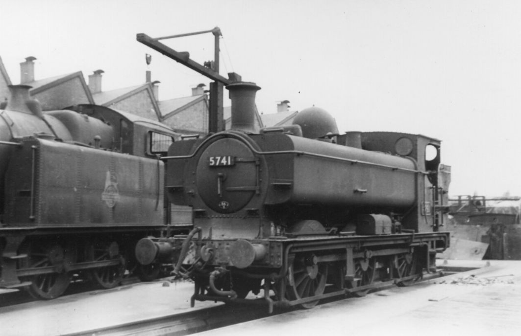 westernriviera's tweet photo. Cuck the great western engine! https://t.co/iniBVyvnQR