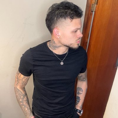 Alaanicolas's tweet photo. #NuevaFotoDePerfil https://t.co/DyyIRiQoq4