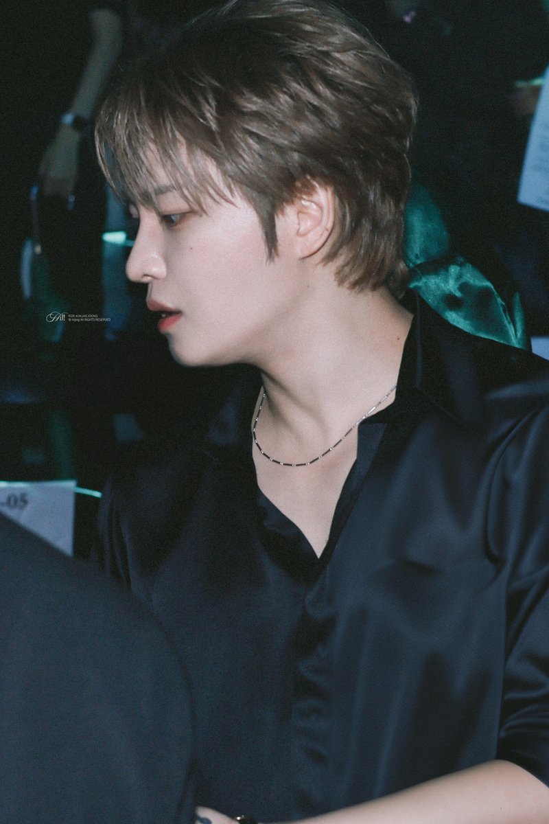 Hijlog's tweet photo. 260901 서울패션위크
서울패션위크 존잘 김재중

@bornfreeonekiss 💚
#김재중 #kimjaejoong #ジェジュン #金在中 https://t.co/jb0tqgMXdr