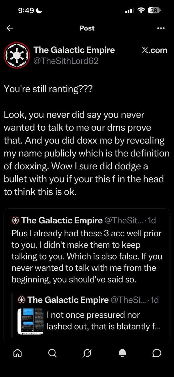 ashkprivateacc's tweet photo. please oomfs go report this stalker of mine. I just want left alone. 

He has stated he will drop the situation yet he continues to post about wanting to apologize to me/fix things. I’m just.. I’m weirded out. 

I’m a fucking teenager dude. I’m not ready to lose my virginity rn. https://t.co/FpFF1GE6IT