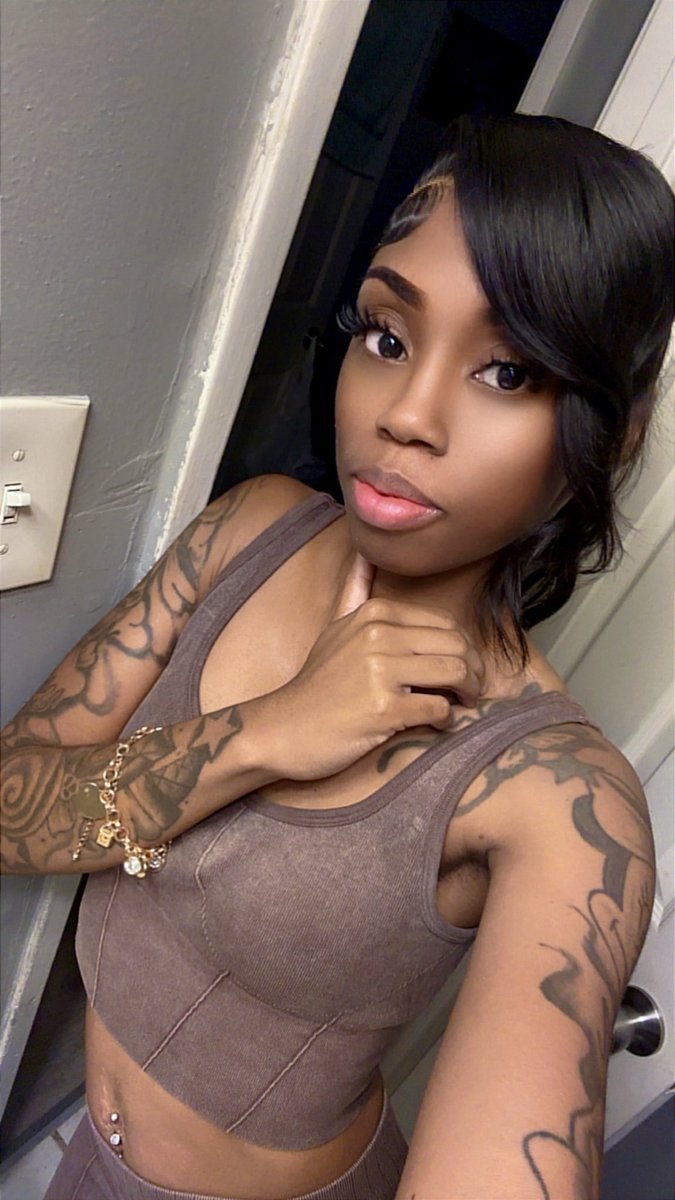 enicholeeeee's tweet photo. Hey 🤎🫶🏽✨ https://t.co/zddUuNKsDI
