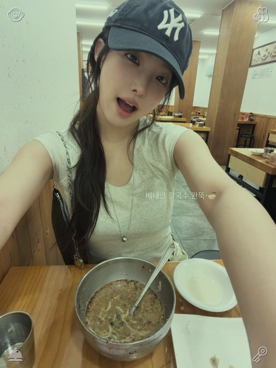 ari4q's tweet photo. 🌴Enhancing the fishy flavor of fish soup. Place clusters of wild yellow chamomile in slender glass vases near your bedside; their subtle, gentle floral aroma calms racing, scattered thoughts, easing you into a deep, restful, serene sleep every night. https://t.co/WBuwWlThQQ