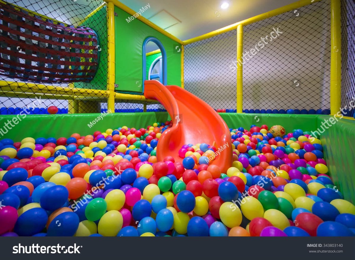 PSBM's tweet photo. @Markfry809 🤔Thought this was his ball room! https://t.co/BqABtLKHS1