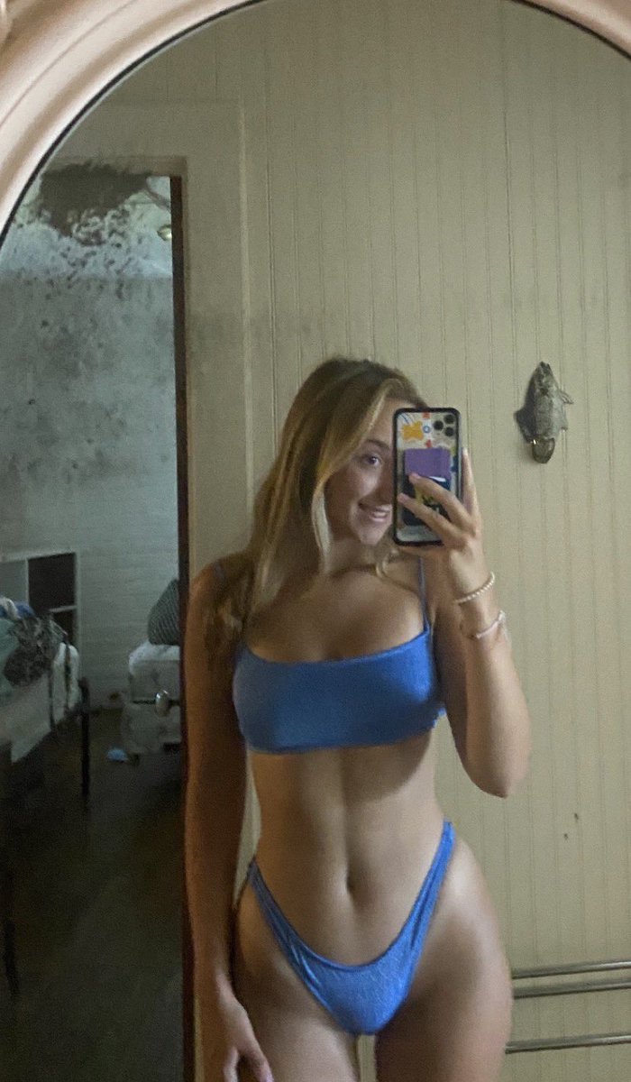 B0pL3vr's tweet photo. Low lvl hs hips 🤤 https://t.co/hSb81sDitS