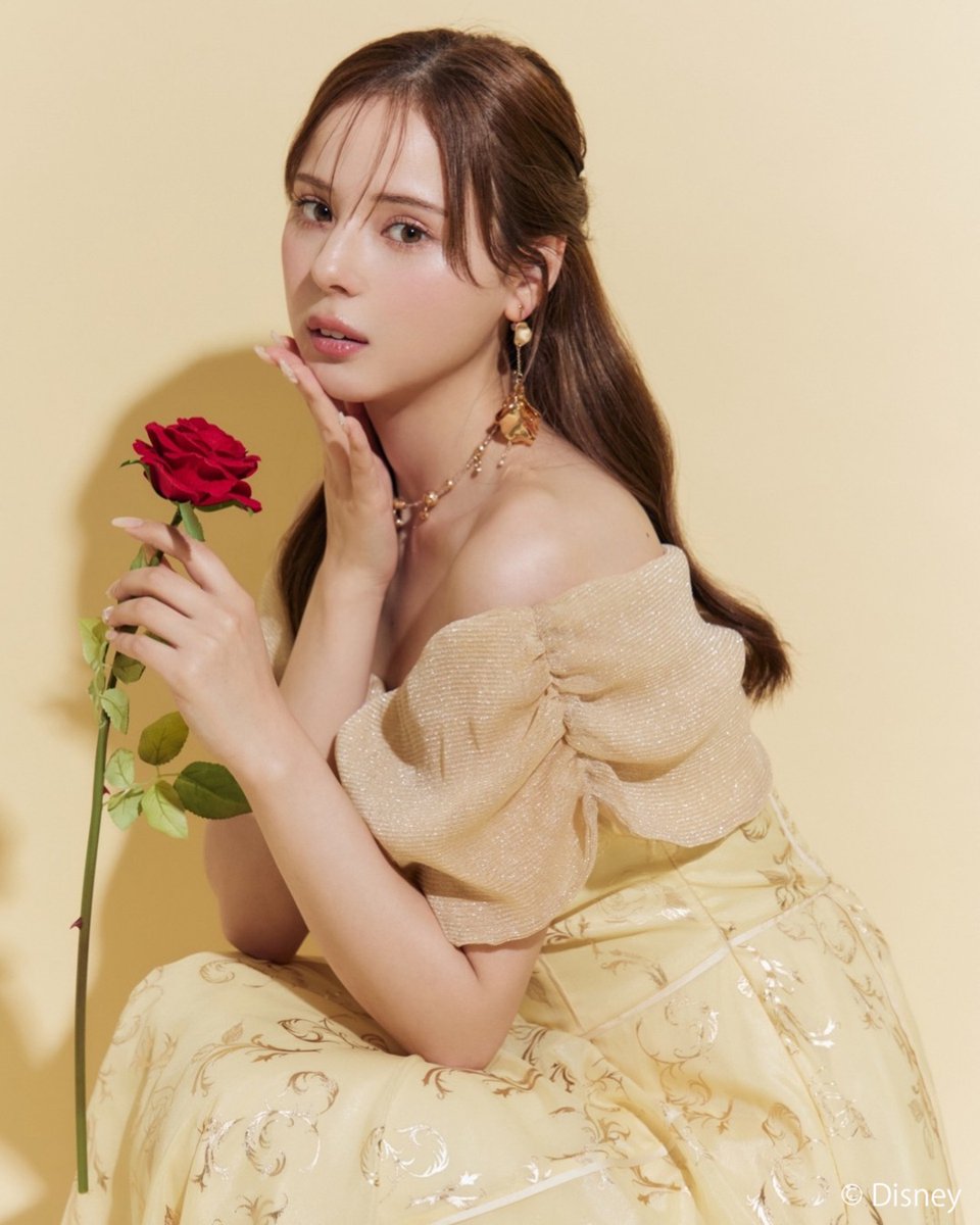 mercuryduo_com's tweet photo. 『美女と野獣』をモチーフにしたスペシャルコレクションが公開されました🌹
https://t.co/8bK3lnylCx https://t.co/6ZlG51OoDq