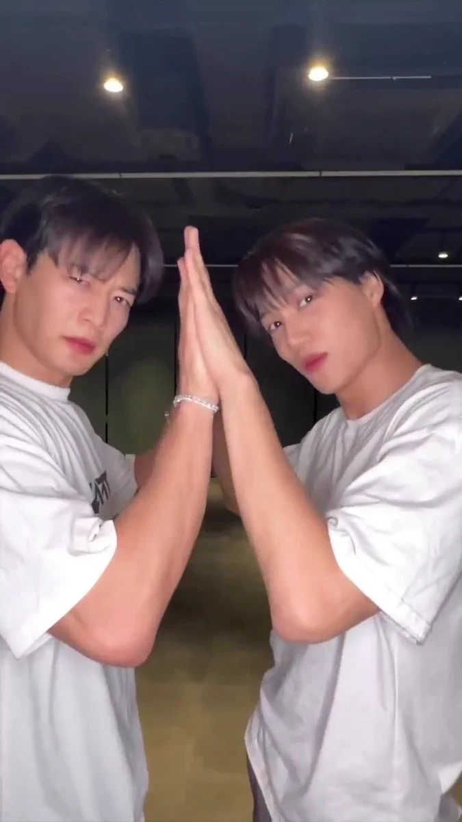 태민♥민호_Taemin_Minho_2min_SHINee_5 (ZOL) على X: 